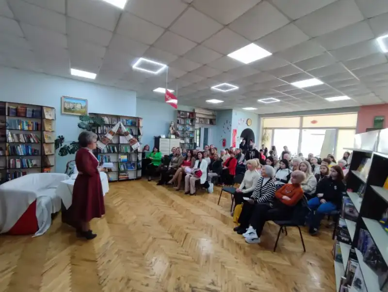 Поетична прем’єра в Калуші: Оксана Тебешевська презентувала драматичну поему про Стефаника