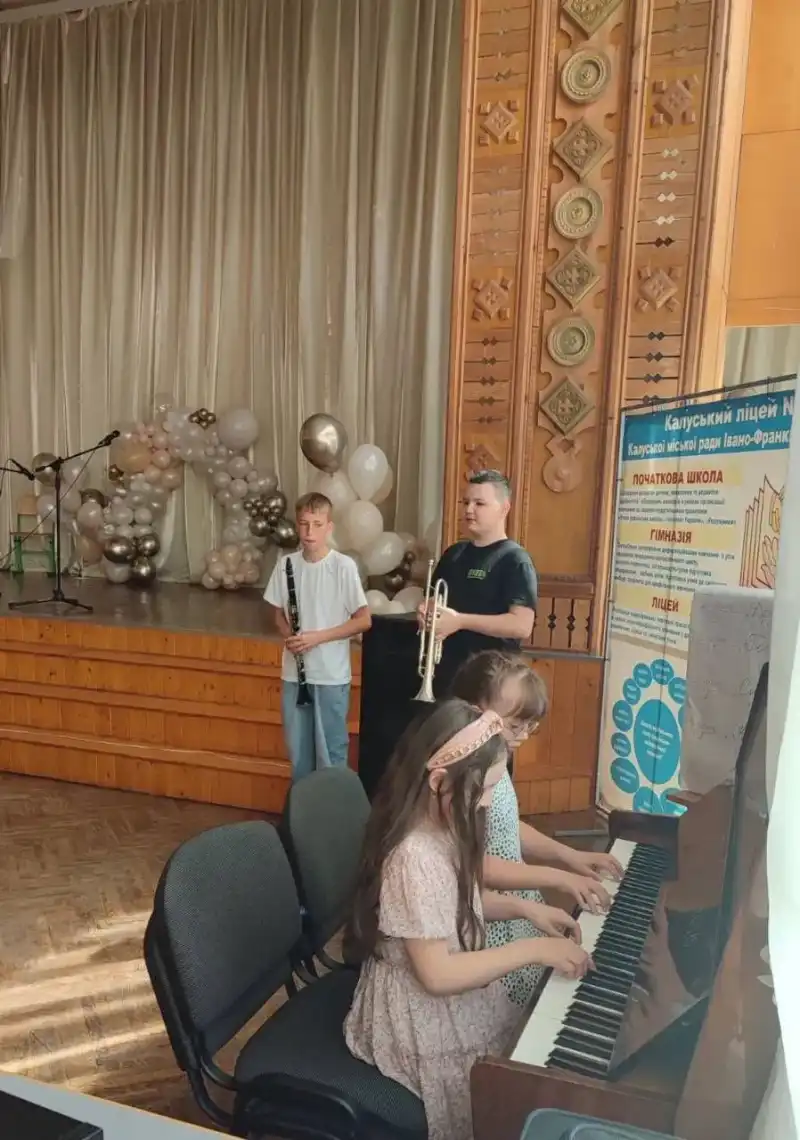 У Калуші для школярів провели музичні відкриті уроки з живим виконанням У Калуші для школярів провели музичні відкриті уроки з живим виконанням