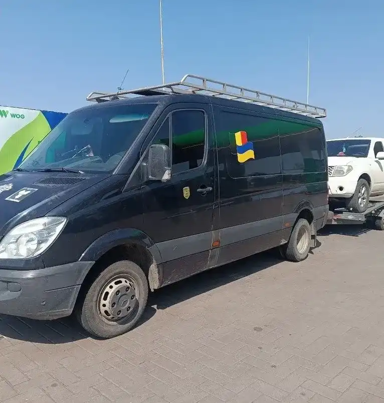 З Калуша на передову: волонтери доставили автівку, дрони та провізію для захисників З Калуша на передову: волонтери доставили автівку, дрони та провізію для захисників